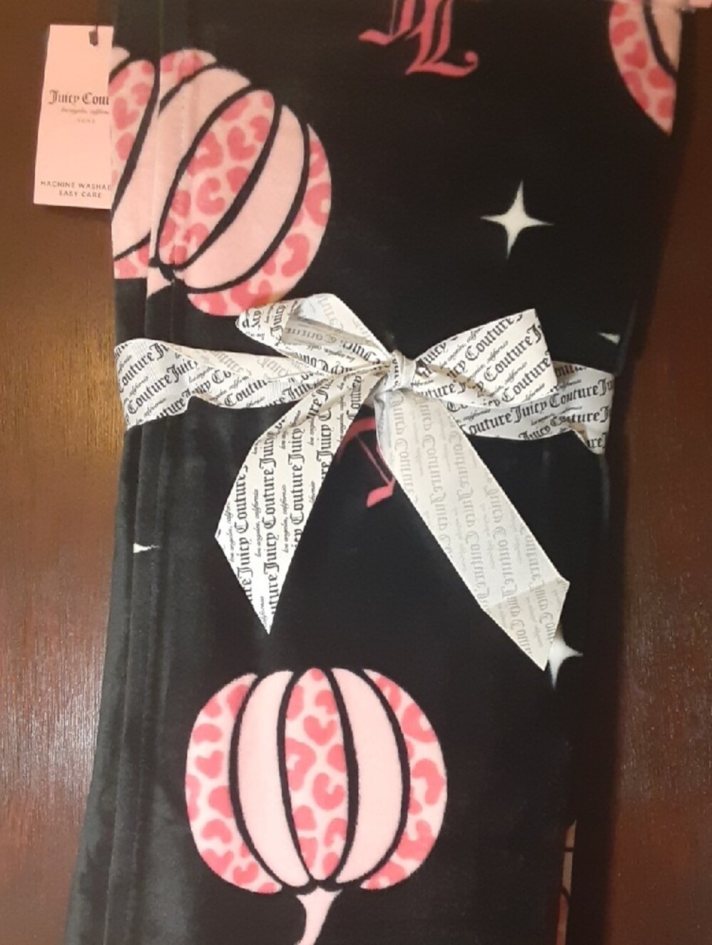 Twin Juicy Couture Black Plush Throw with Pink Pumpkin Motif - Picture 6 of 7